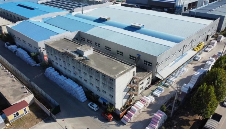 Linyi Jincang Plastic Products Co., Ltd. продолжува со работа по пролетниот фестивал